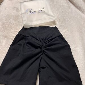 Bombshell Sportswear V back shorts